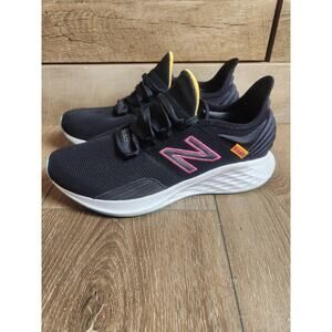 New Balance Roav V1 Womens Size 8 EUC